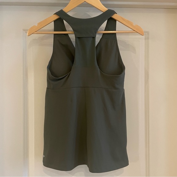 Fabletics Halter Tank with Back Mesh Pocket (Size M) - Picture 2 of 3